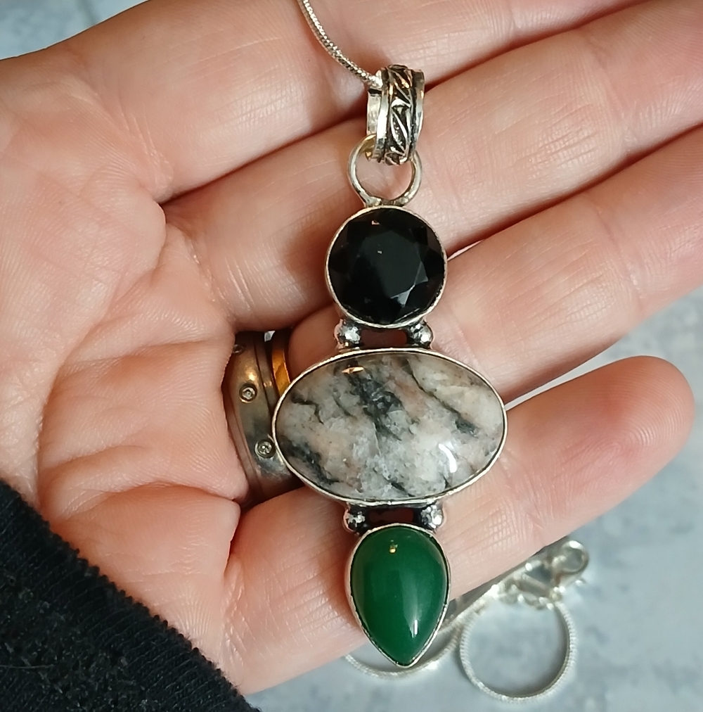 Rhodonite Green Onyx Pendant Necklace